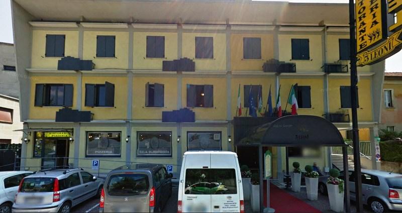 Hotel Ristorante Tre Leoni Somma Lombardo Exterior photo